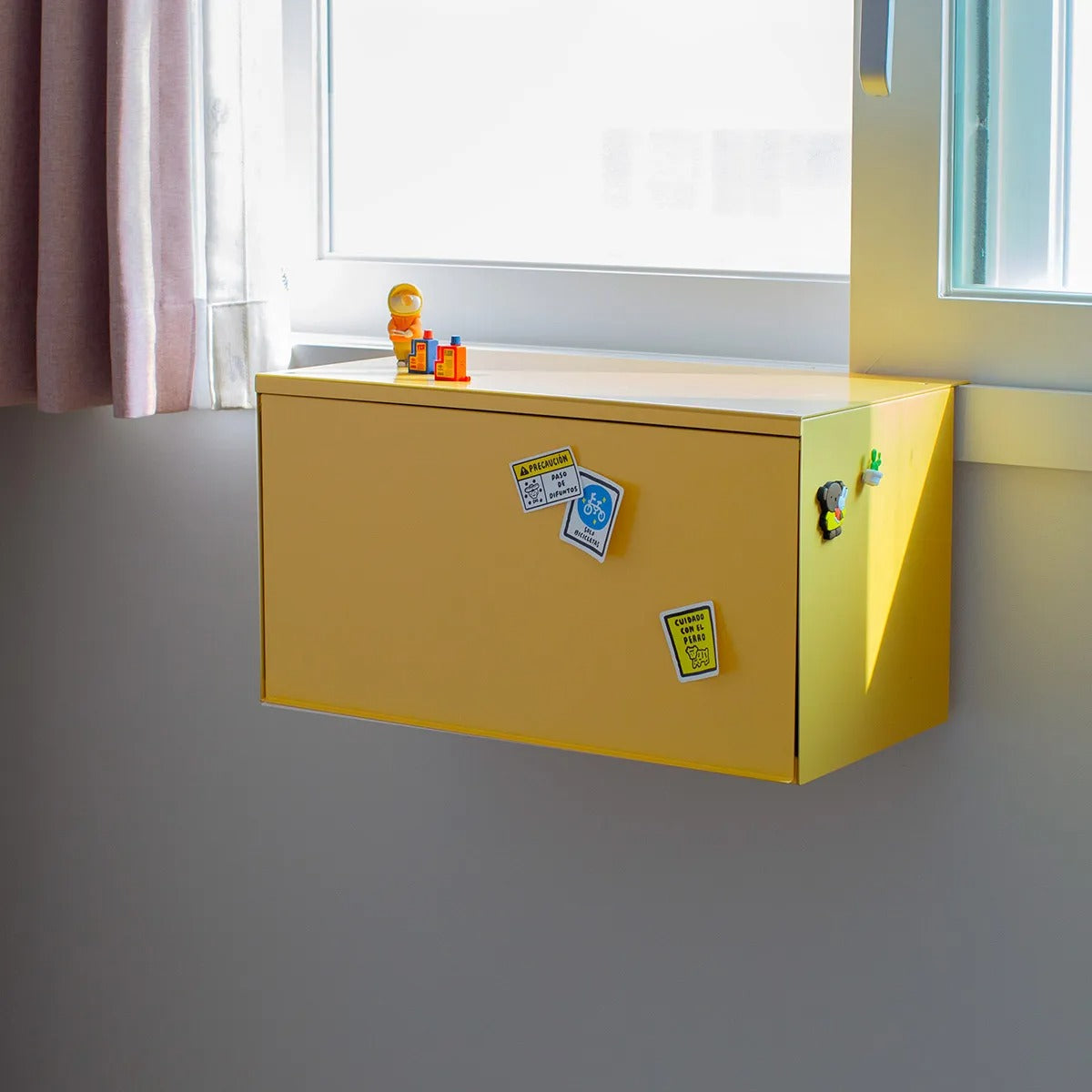 ARCHE・Frame Cabinet 免釘牆收納櫃