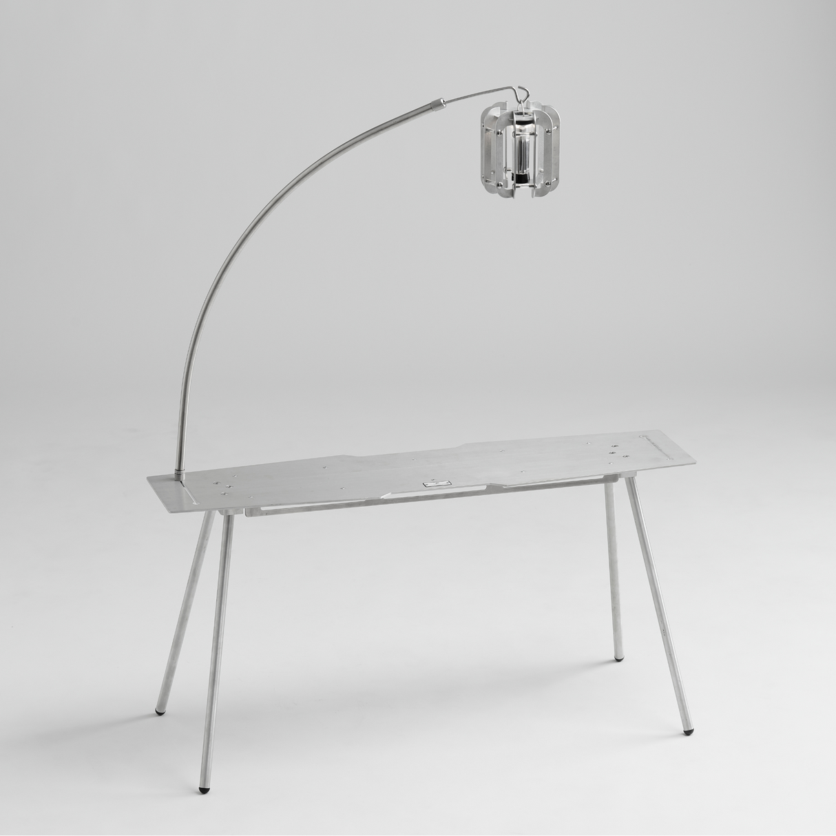 Territory Task 地域仕事・SWIFT 盾牌桌組