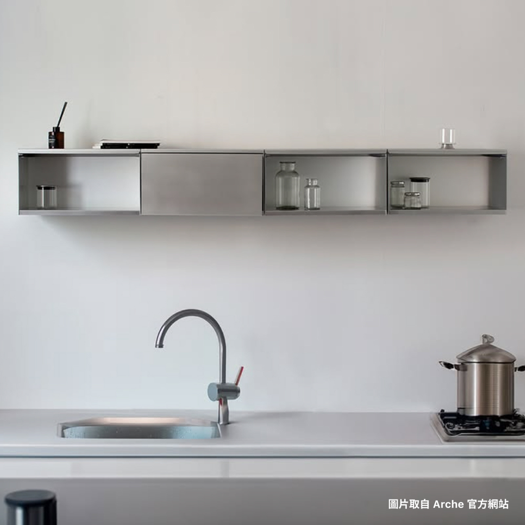 ARCHE・Frame Cabinet