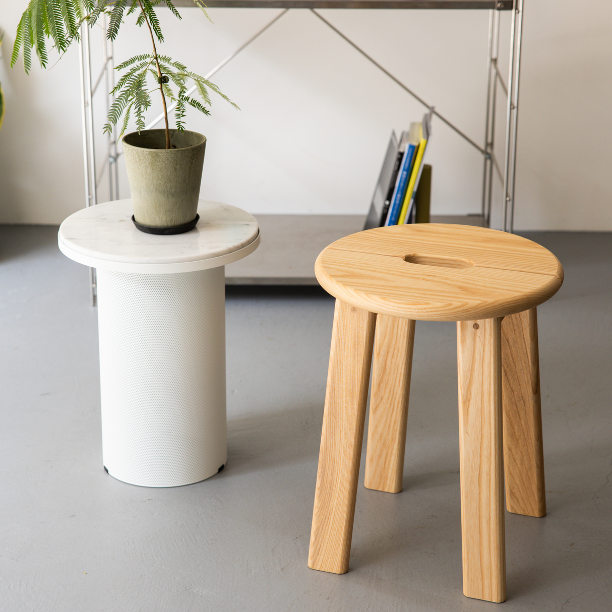 esaila・PEDESTAL Table