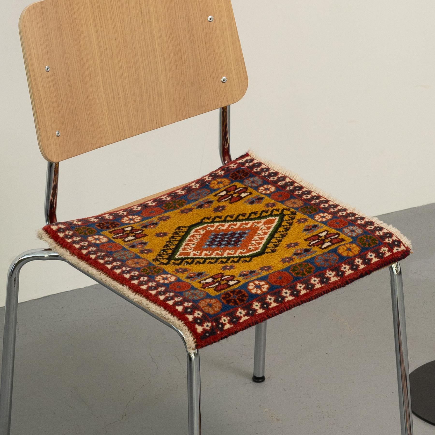 Layout・Tribal Rug 37772