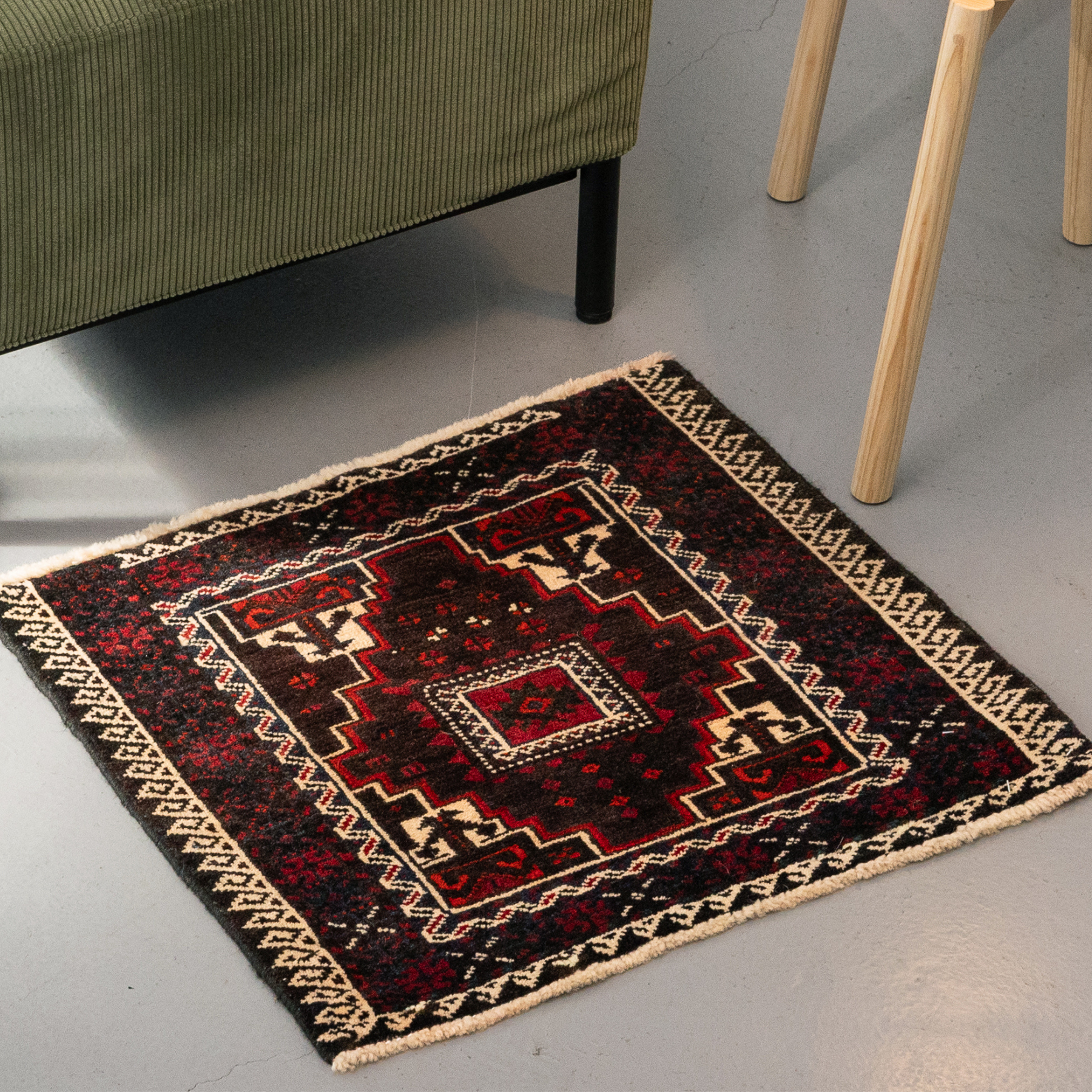 Layout・Tribal Rug 39781