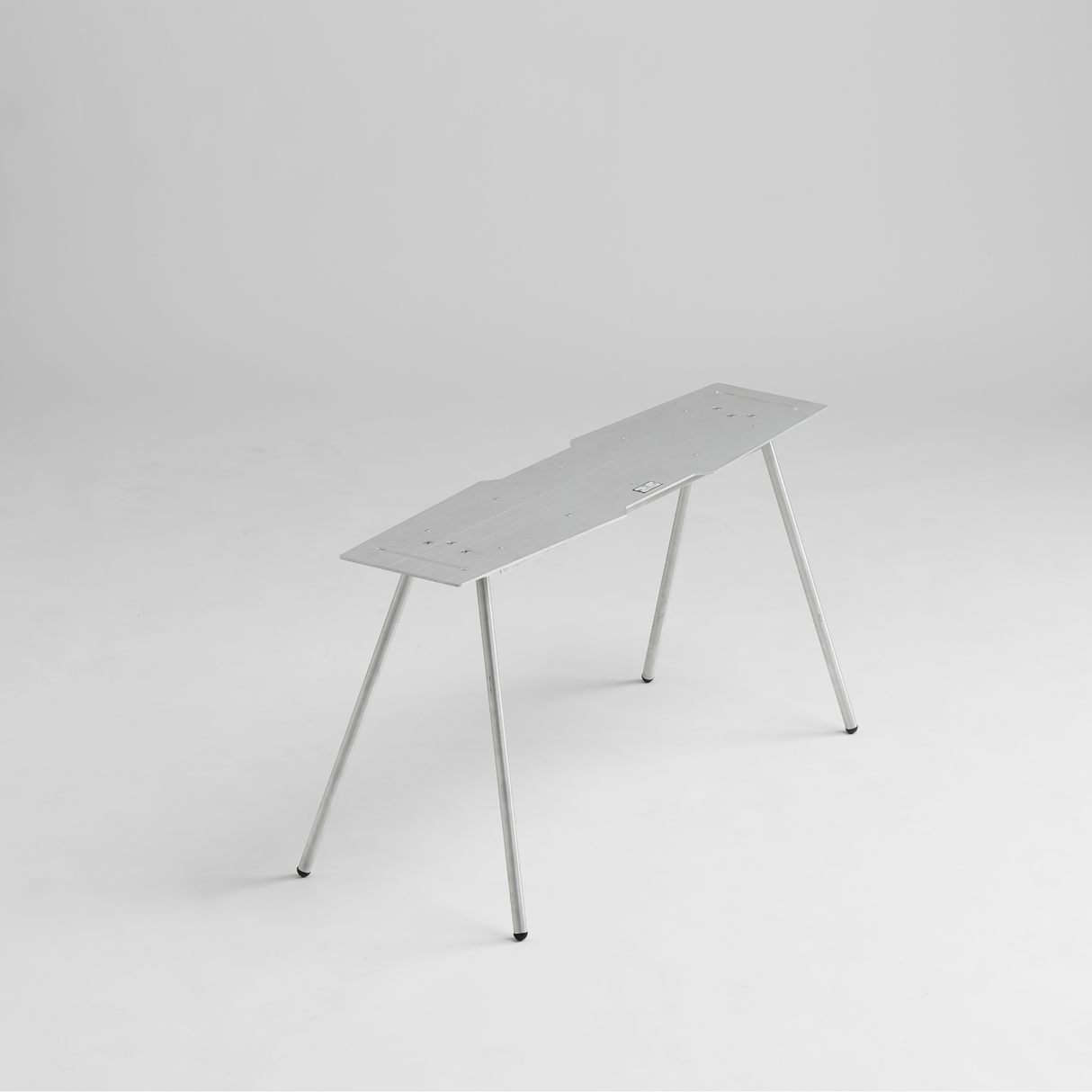 Territory Task 地域仕事・SWIFT 盾牌桌組