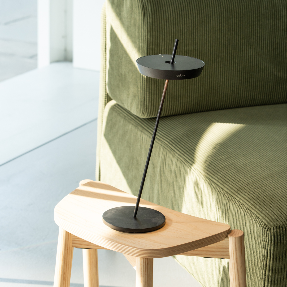 UBIQUA・Torus Desk 充電式閱讀桌燈（港澳）