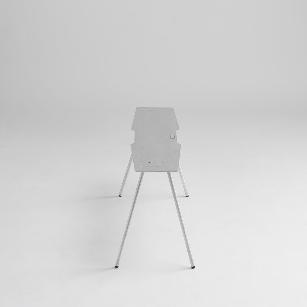 Territory Task 地域仕事・SWIFT 盾牌桌組