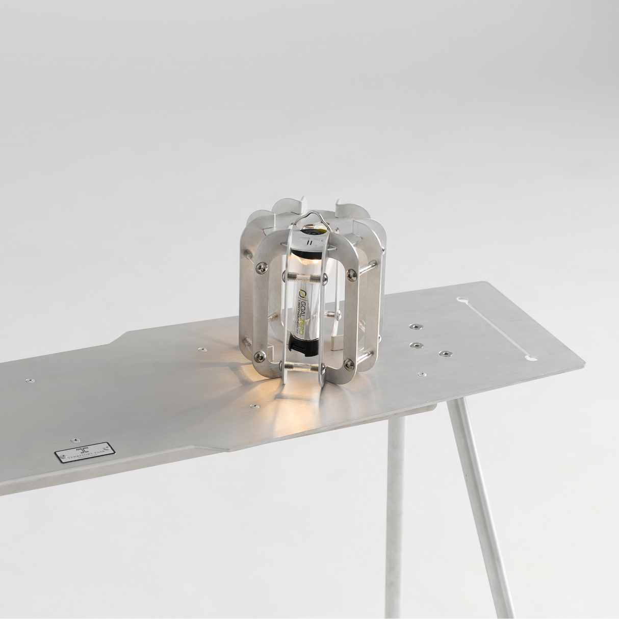 Territory Task 地域仕事・SWIFT 百頁燈罩