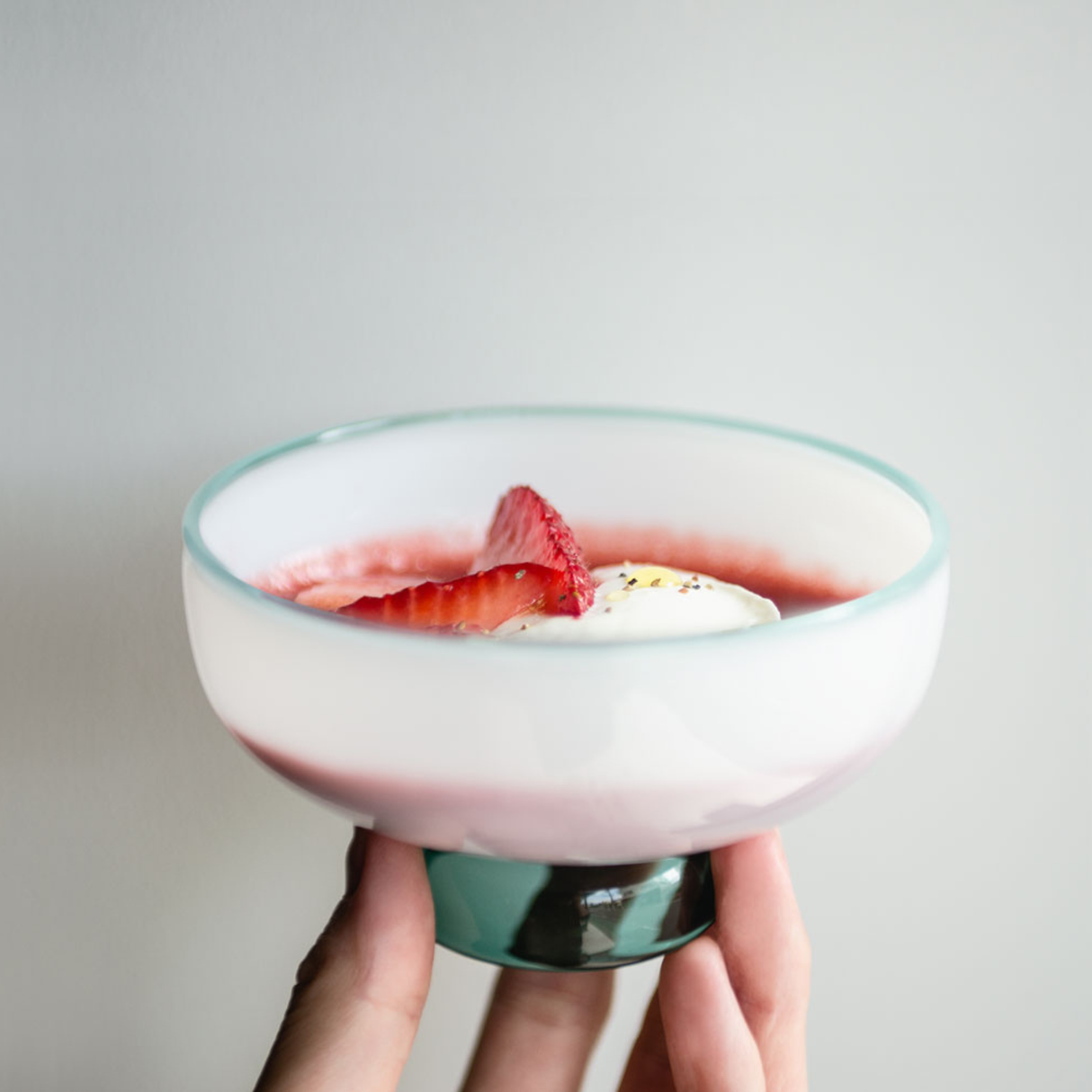 amabro・SNOW BOWL 牛奶玻璃碗