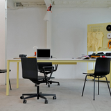 rareraw・RRW MEETING TABLE