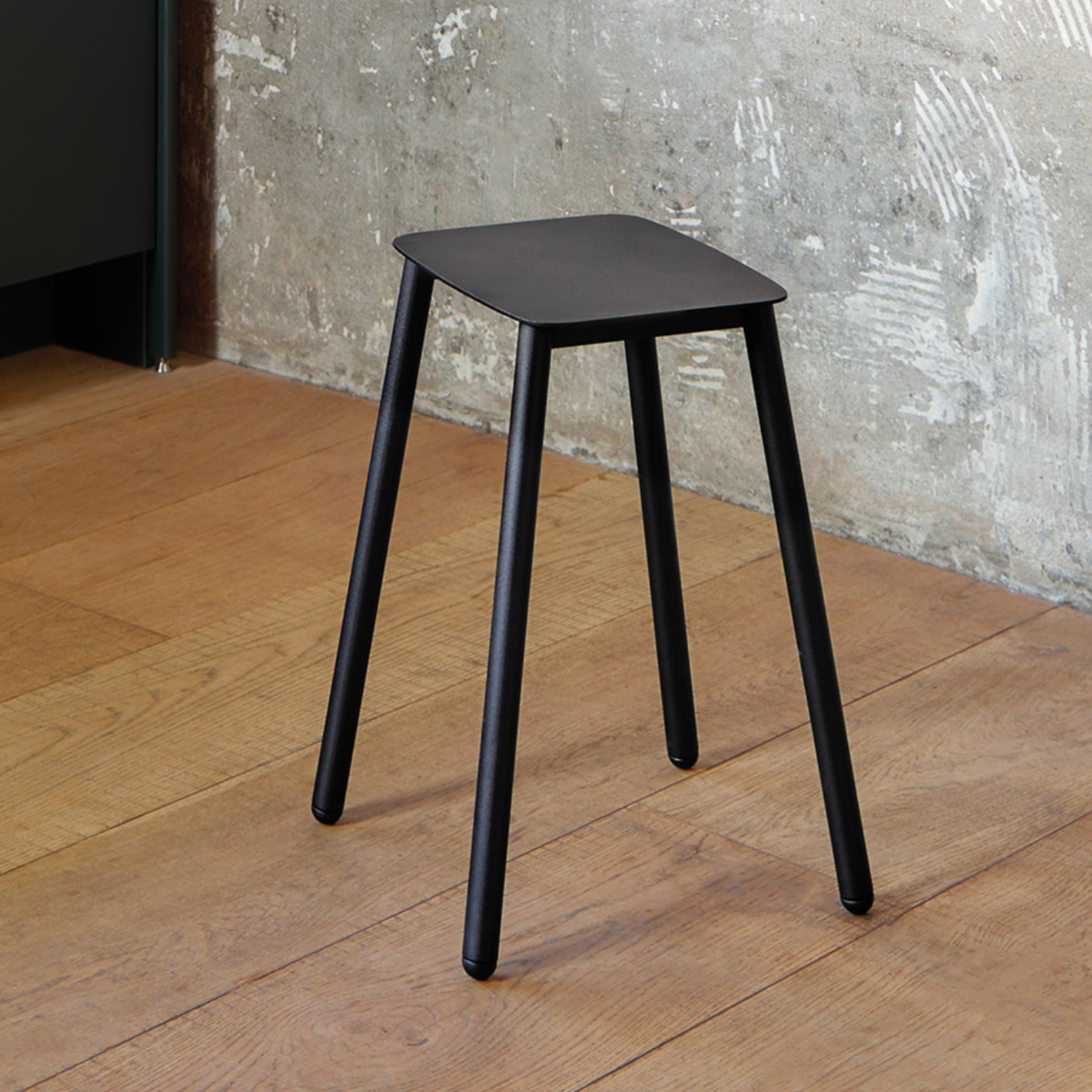 rareraw・PIN STOOL