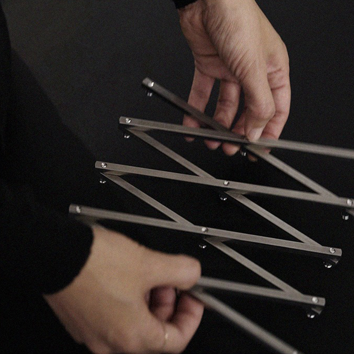 rhombus lab・Extendable Pot Stand 不銹鋼伸縮式隔熱墊