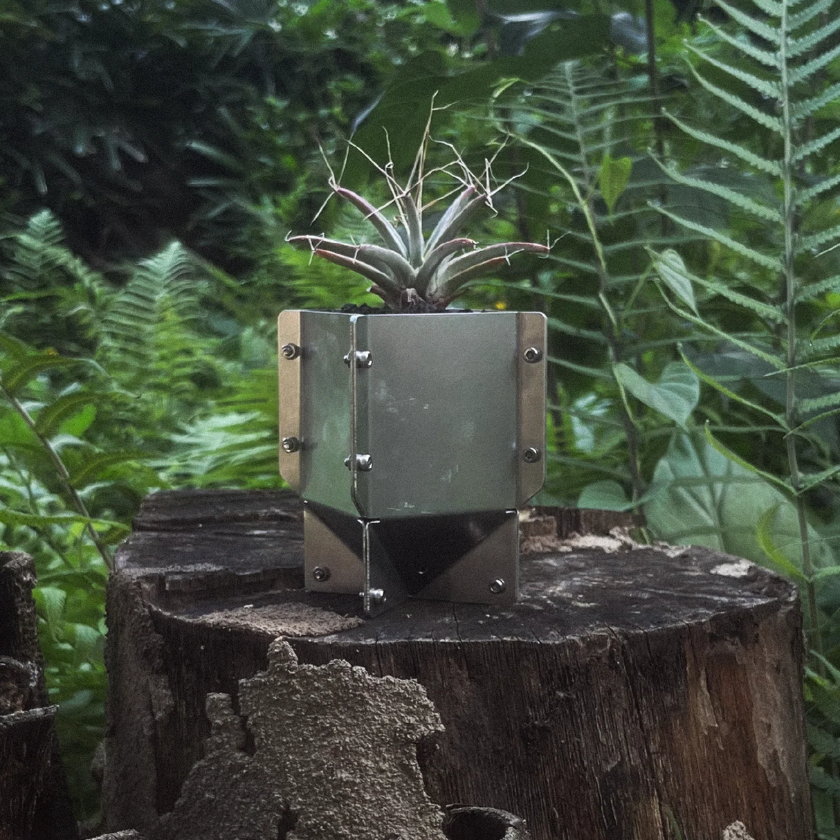 Mo_&_A・Bolted-Joint Planter 不鏽鋼花盆